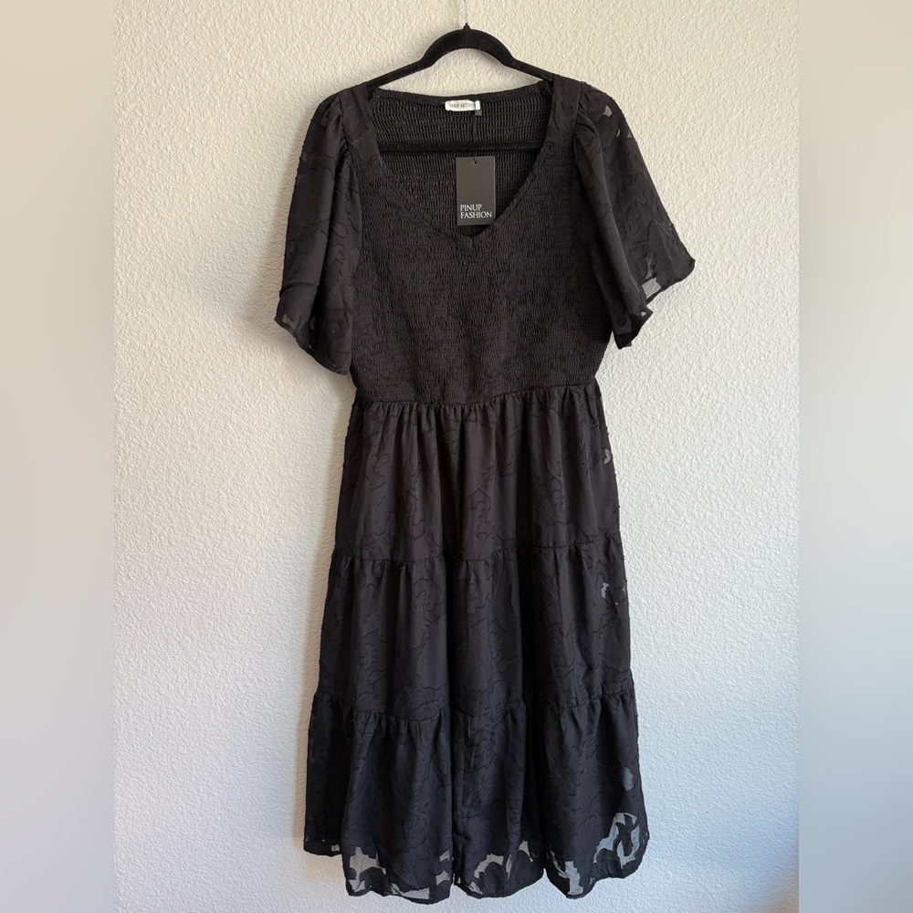Pinup fashion large beautiful Black Lace Dress lined with elastic waist